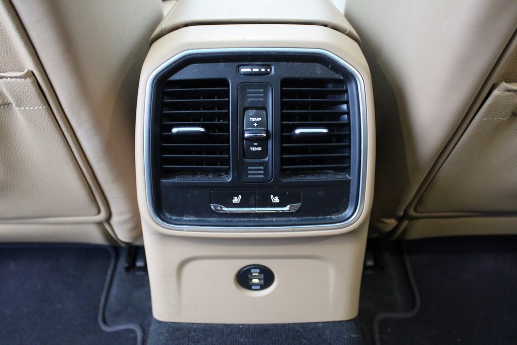 Used 2018 Porsche Macan image 33