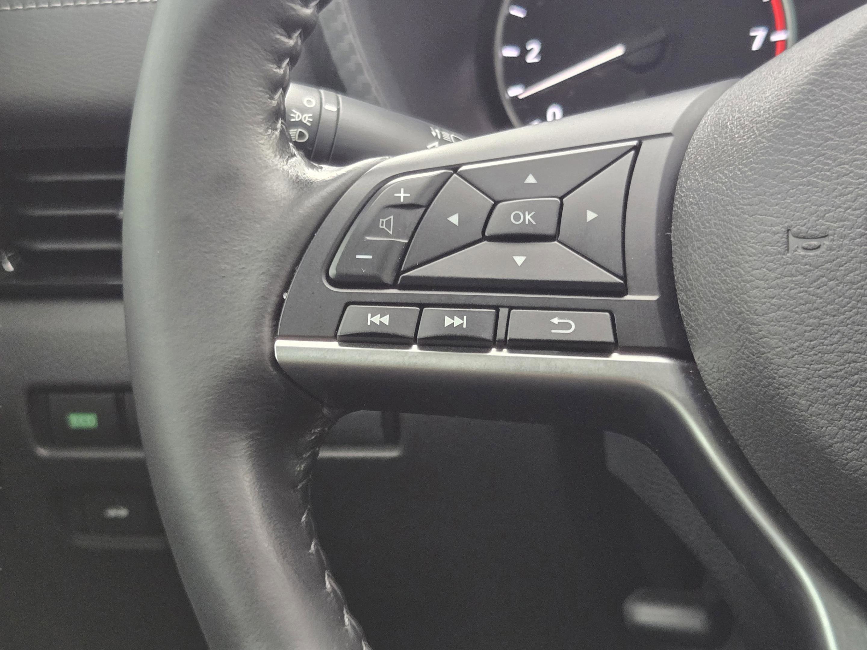 Used 2022 Nissan Sentra SV w/ Trunk Package FWD image 25