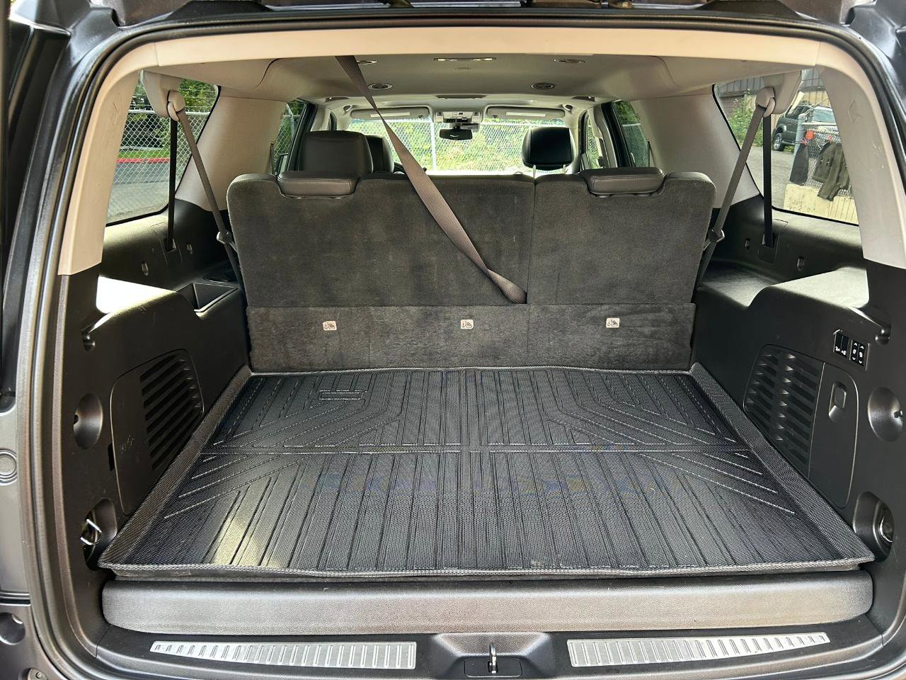 Used 2018 Cadillac Escalade ESV Luxury AWD/4WD image 19