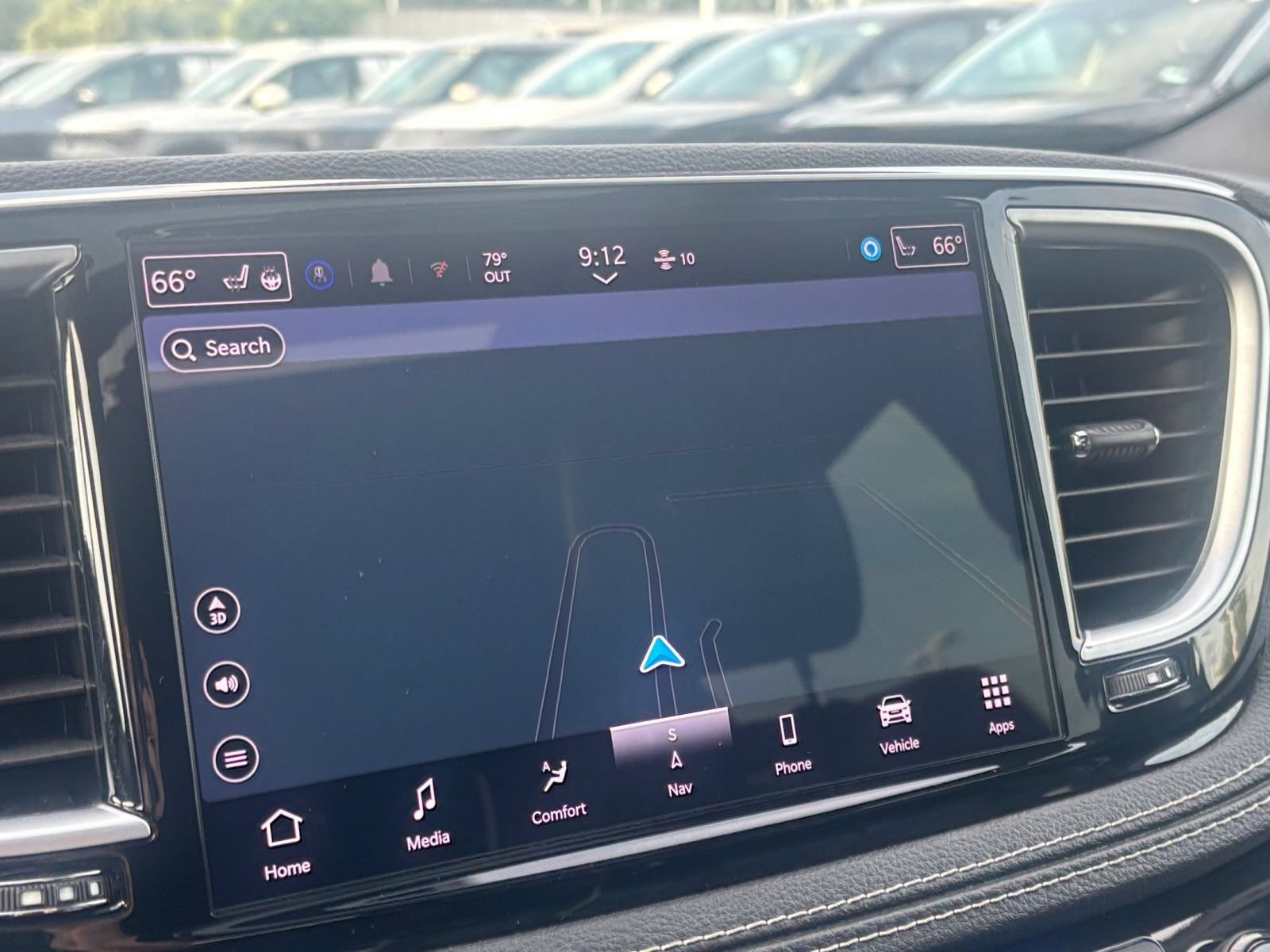 Used 2025 Chrysler Pacifica Limited FWD image 19