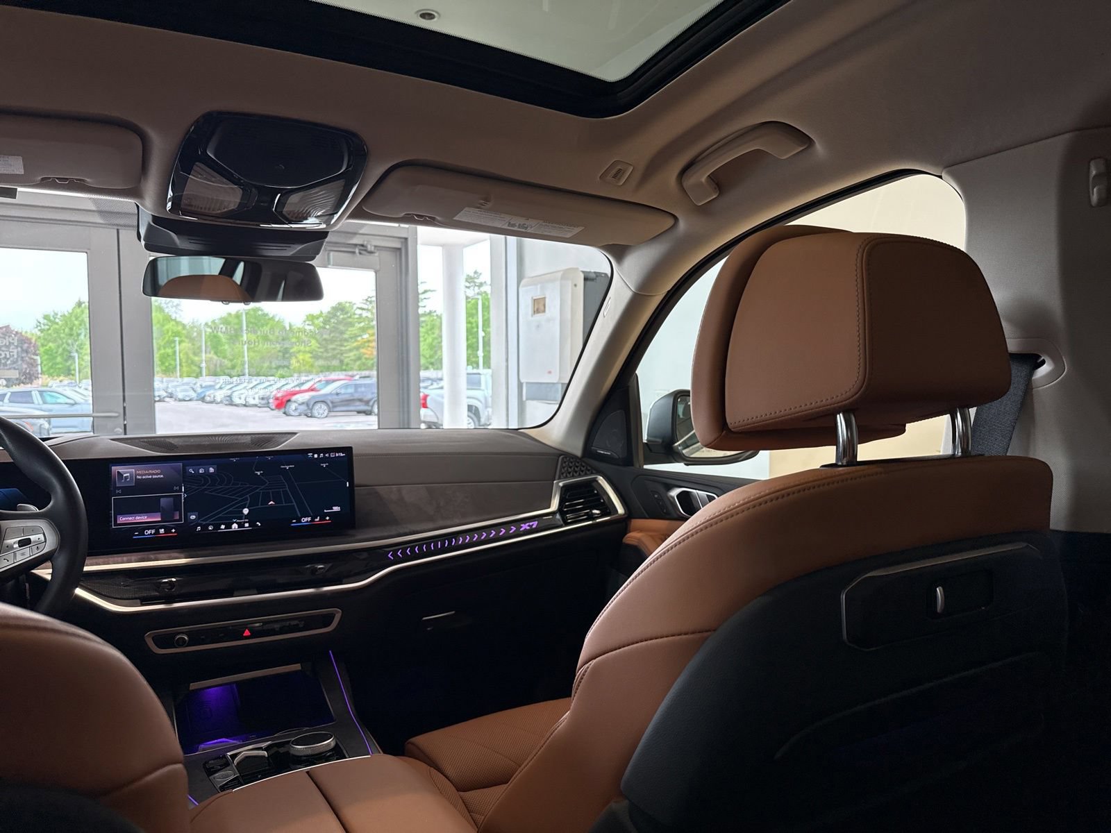 Used 2024 BMW X7 xDrive40i w/ Premium Package AWD/4WD image 30