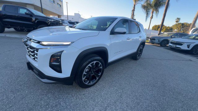Used 2025 Chevrolet Equinox LT image 4