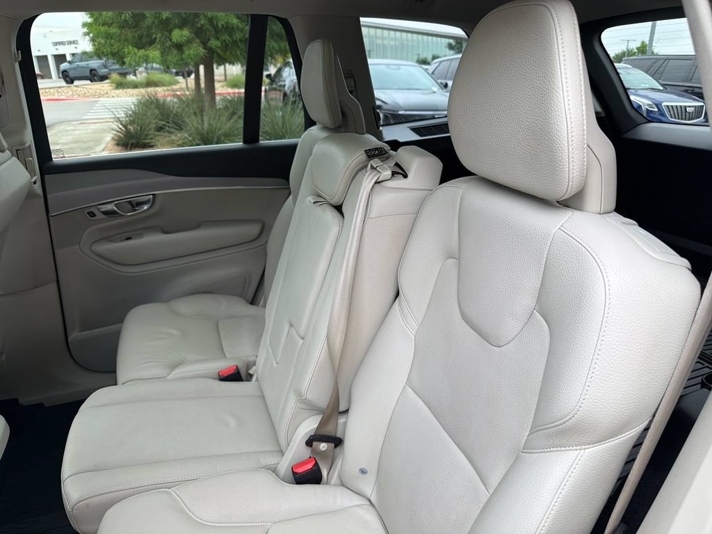 Used 2022 Volvo XC90 T5 Momentum w/ Protection Package Premier AWD/4WD image 36