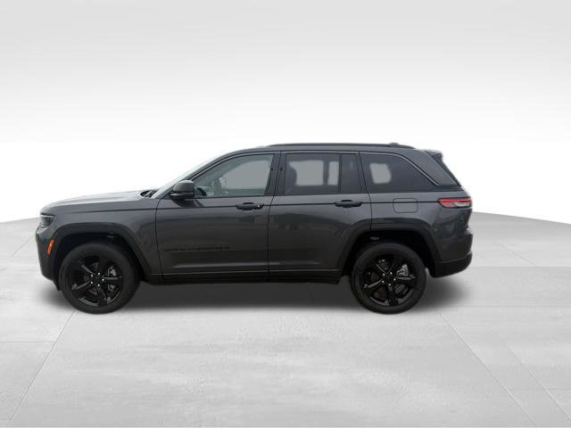 Used 2026 Jeep Grand Cherokee Limited w/ Limited Altitude Package AWD/4WD image 4