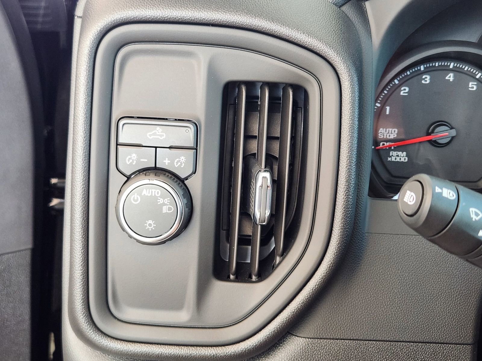 New 2026 Chevrolet Silverado 1500 W/T w/ WT Value Package image 19