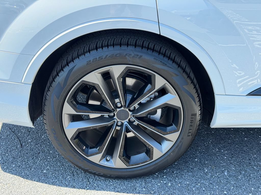 New 2026 Audi Q7 3.0T Premium Plus AWD/4WD image 6
