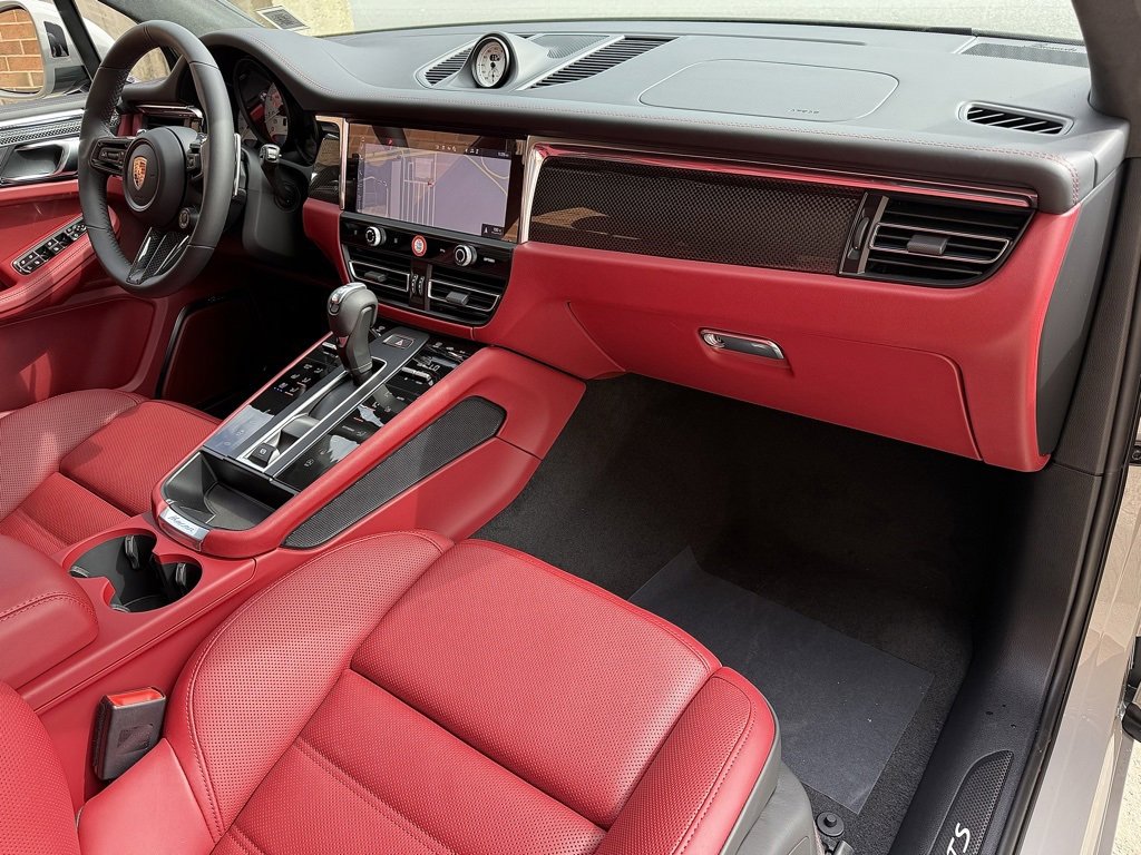 New 2026 Porsche Macan GTS image 22