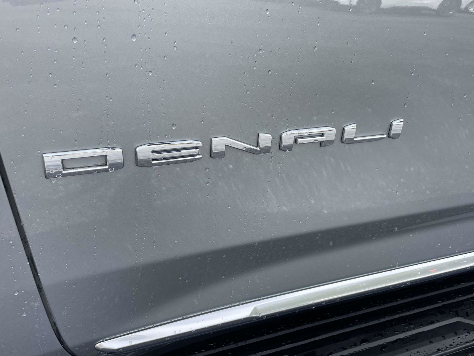Used 2024 GMC Yukon Denali w/ Max Trailering Package AWD/4WD image 8
