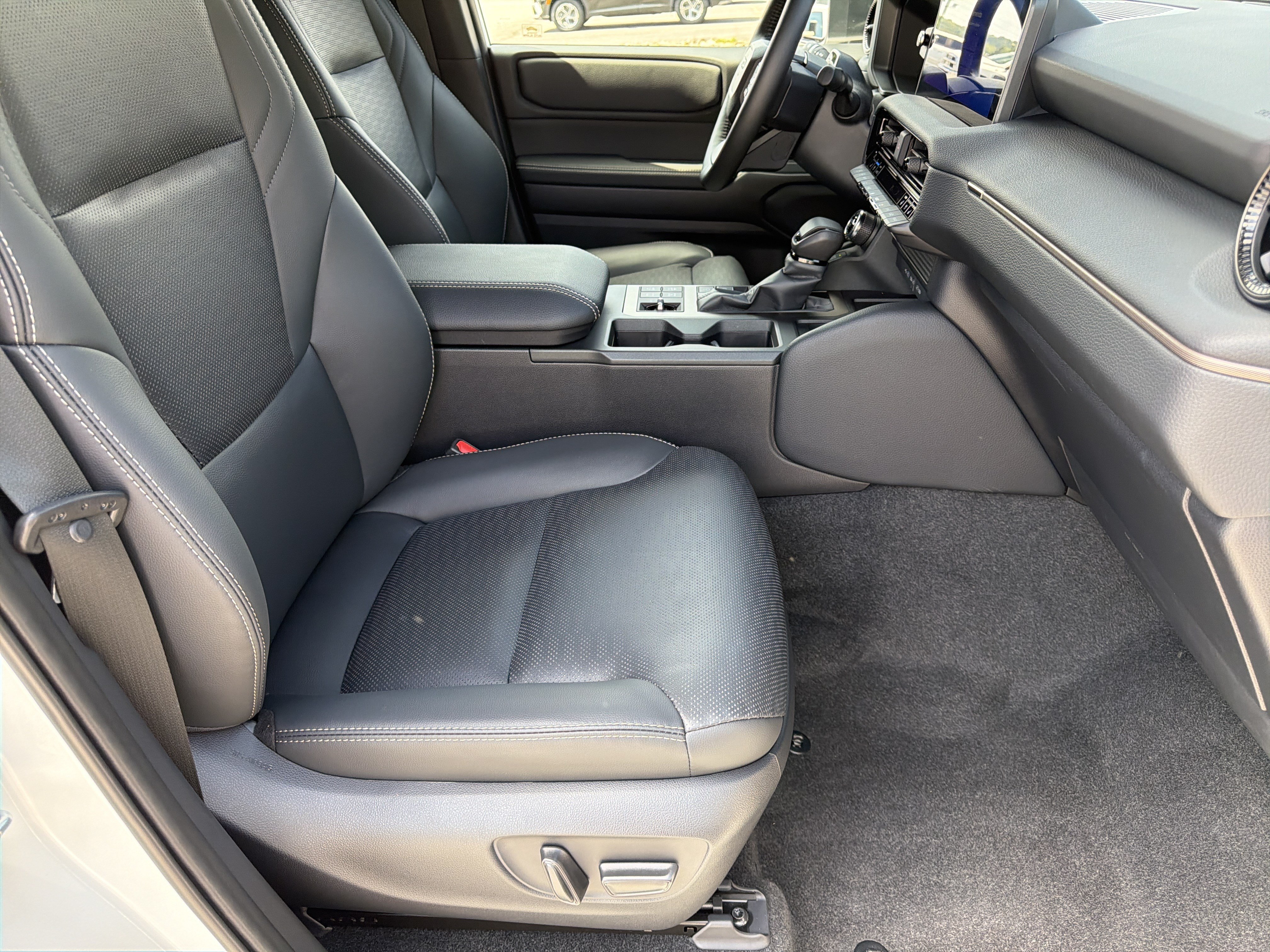 Used 2027 Toyota Land Cruiser w/ Premium Package AWD/4WD image 16