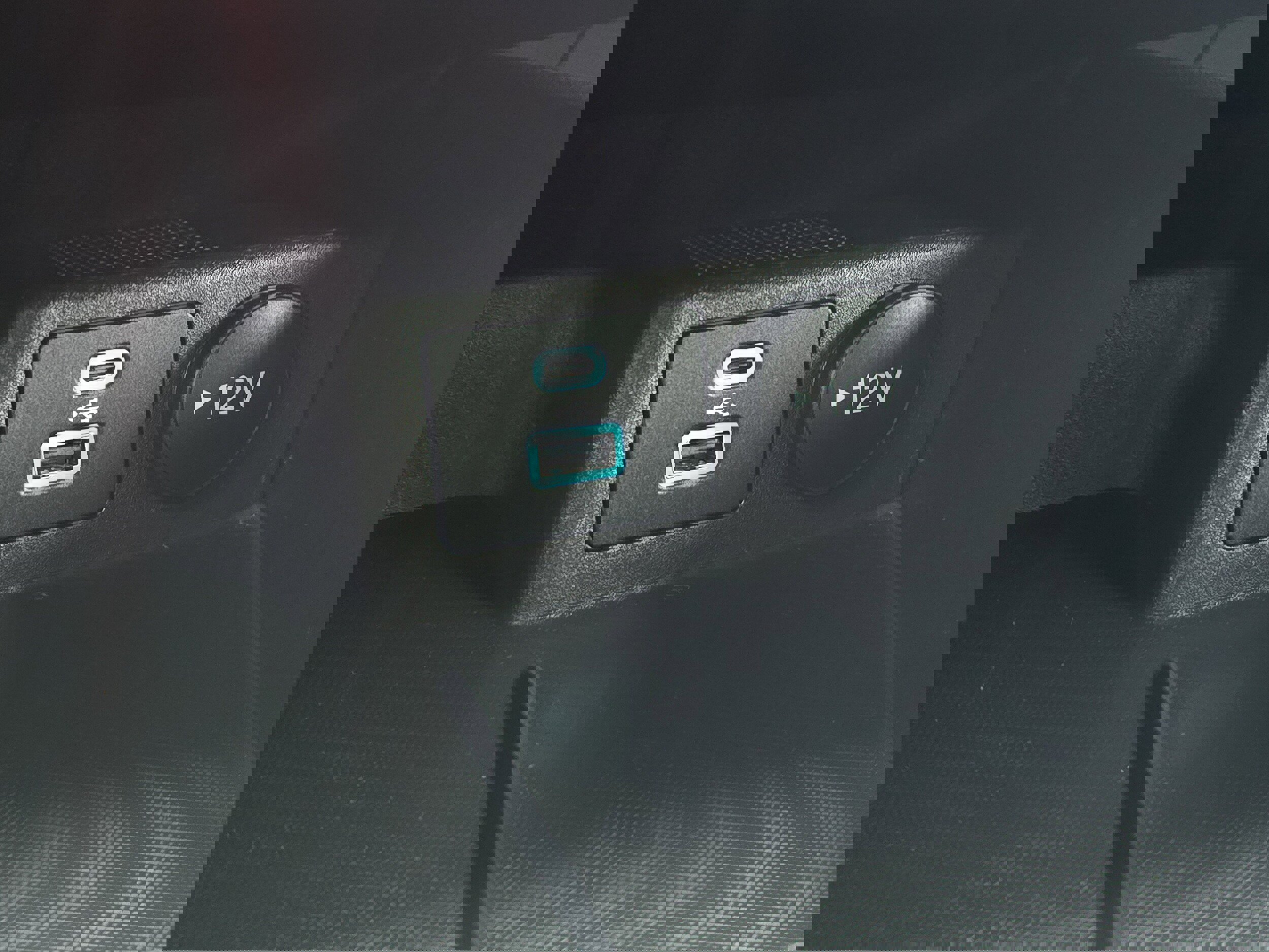 Certified 2022 Ford Escape SE w/ SE Sport Appearance Package image 33