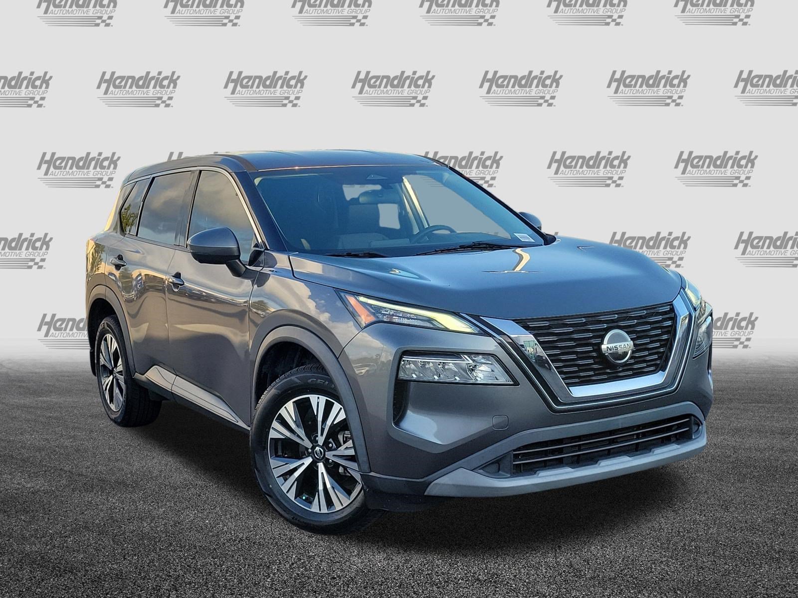 Used 2021 Nissan Rogue SV FWD image 2