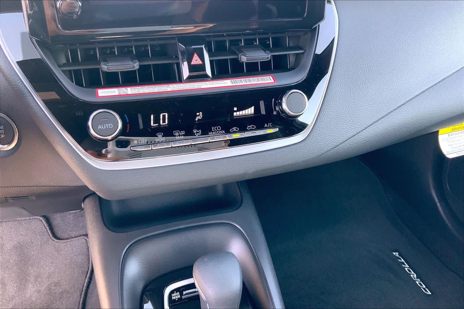 New 2026 Toyota Corolla SE FWD image 19