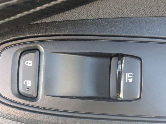 Used 2022 Subaru Crosstrek 2.0i Premium image 32