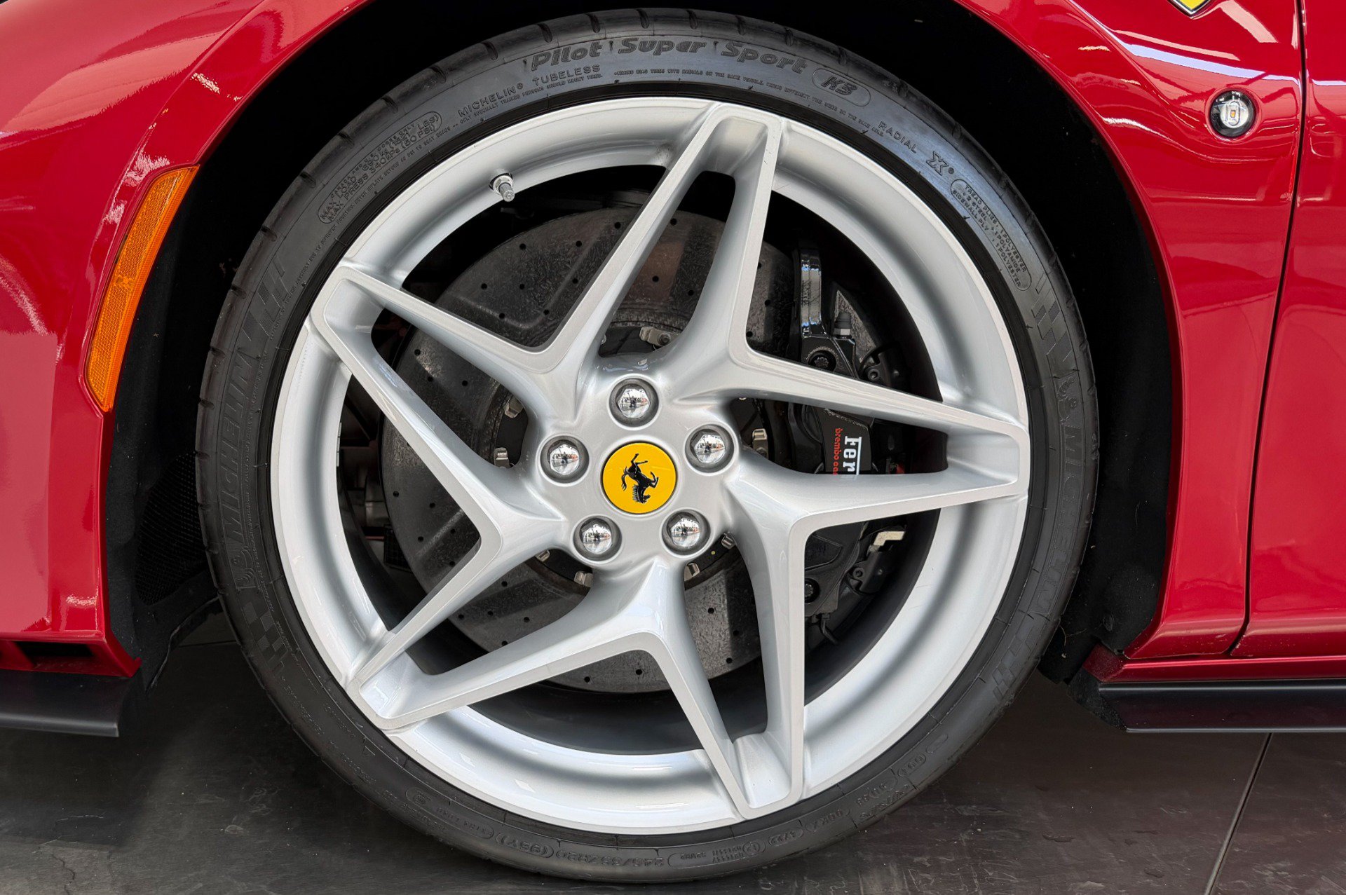 Used 2023 Ferrari F8 Tributo RWD image 10