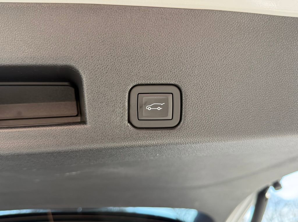 Used 2025 GMC Acadia Denali w/ Super Cruise Package image 33