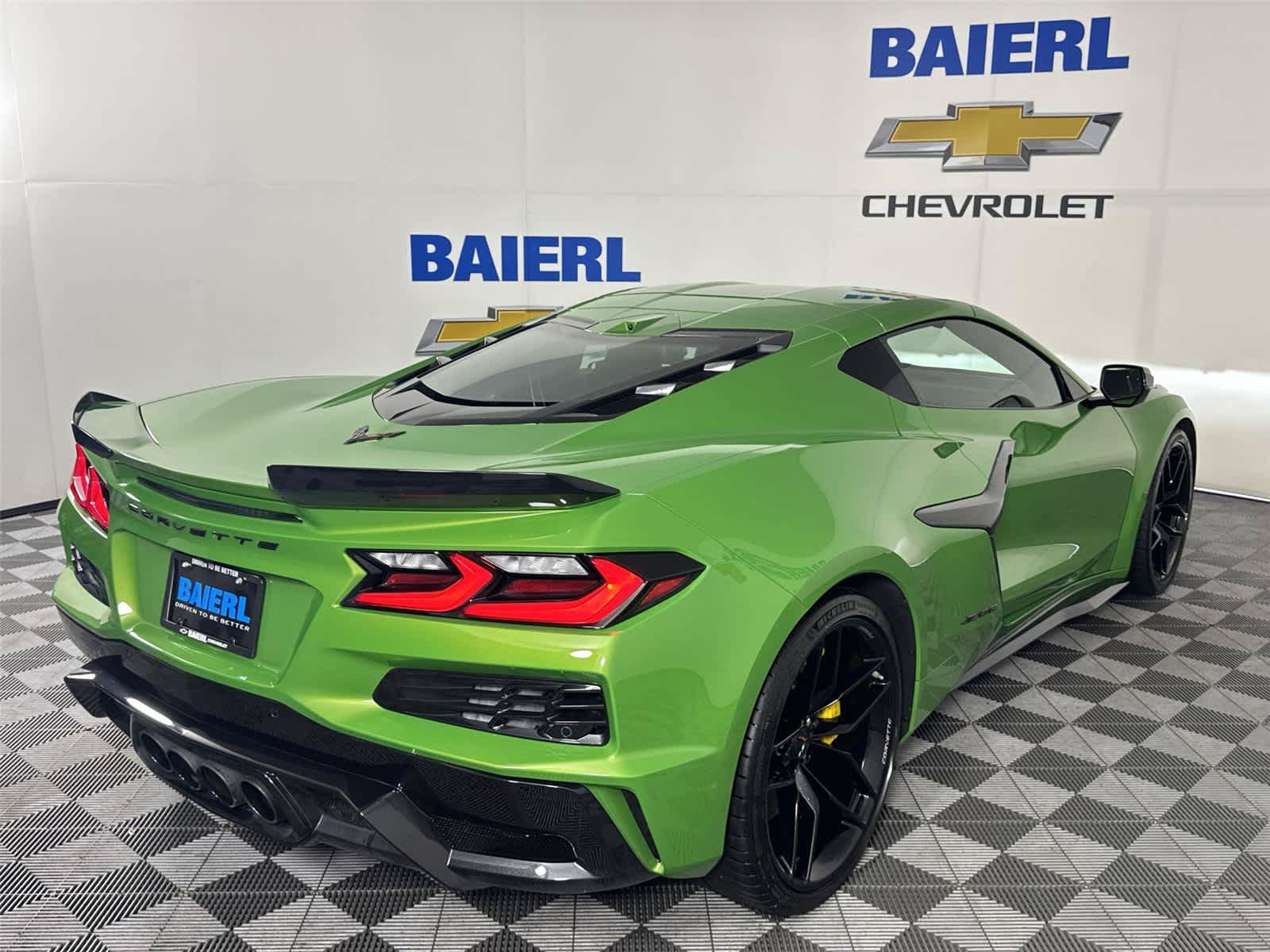 Used 2026 Chevrolet Corvette Z06 w/ Stealth Interior Trim Package RWD image 5