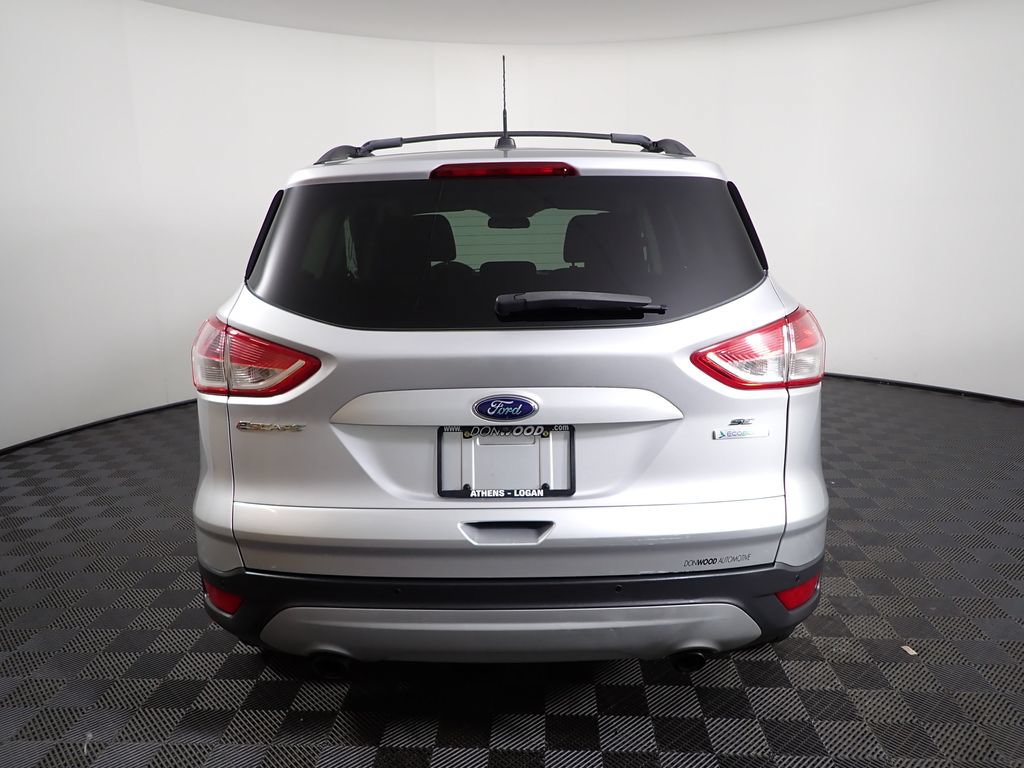Used 2016 Ford Escape SE w/ Equipment Group 201A FWD image 12