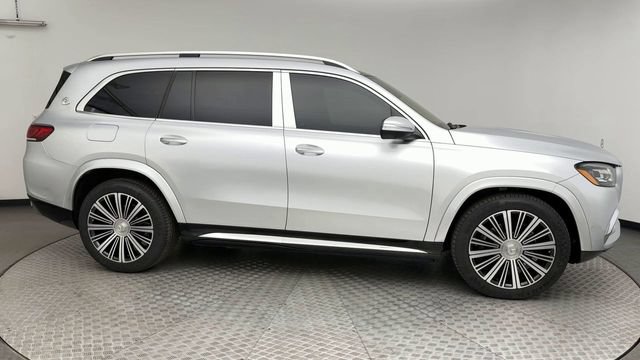 Used 2021 Mercedes-Benz Maybach GLS 600 4MATIC image 9