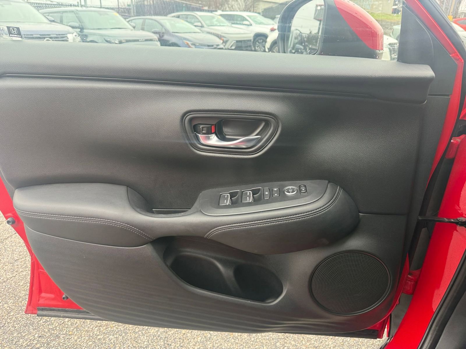 Used 2025 Honda HR-V EX-L image 18