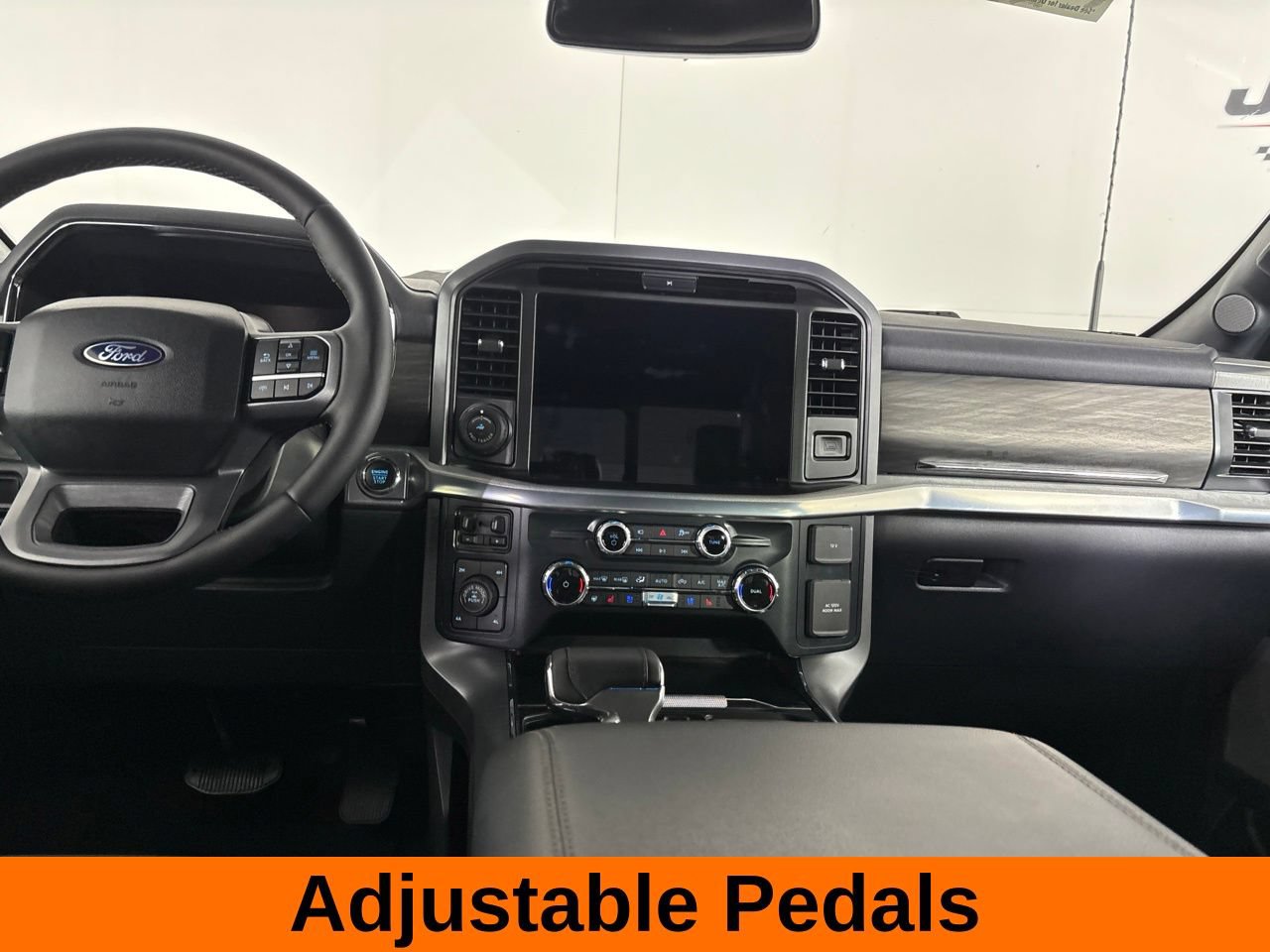 Used 2025 Ford F150 Lariat w/ Equipment Group 501A Mid AWD/4WD image 26