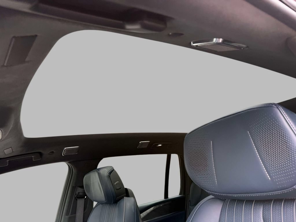 Used 2025 Cadillac Escalade IQ Luxury 2 w/ LPO, Premium Carpet Package AWD/4WD image 22