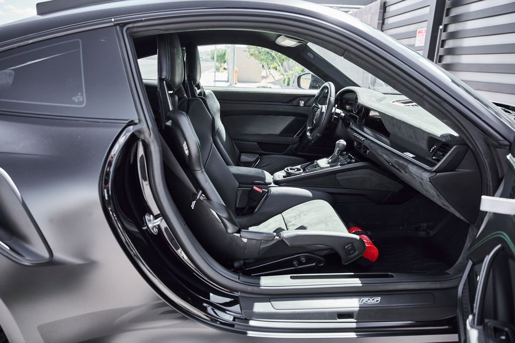 Used 2025 Porsche 911 GT3 RS w/ Weissach Package RWD image 29