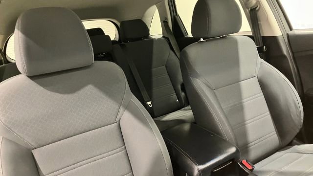 Used 2019 Kia Sorento LX image 34