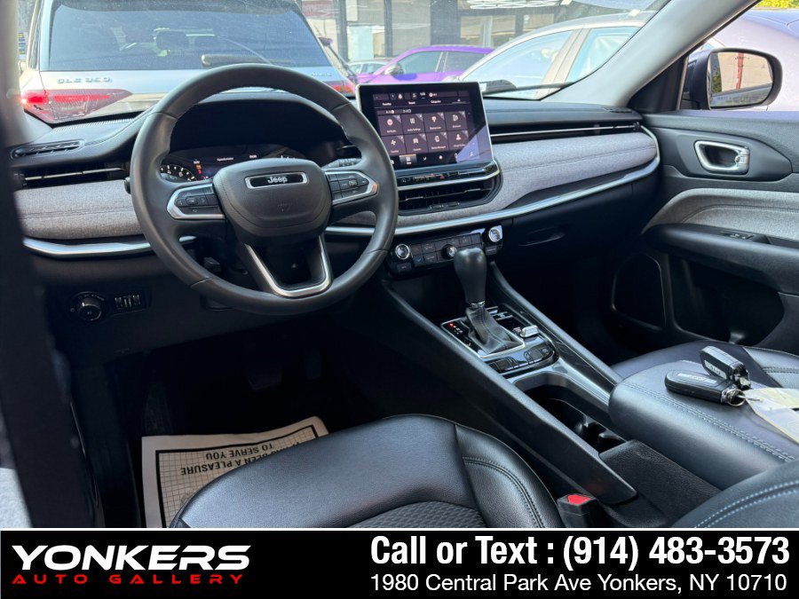 Used 2022 Jeep Compass Latitude AWD/4WD image 35