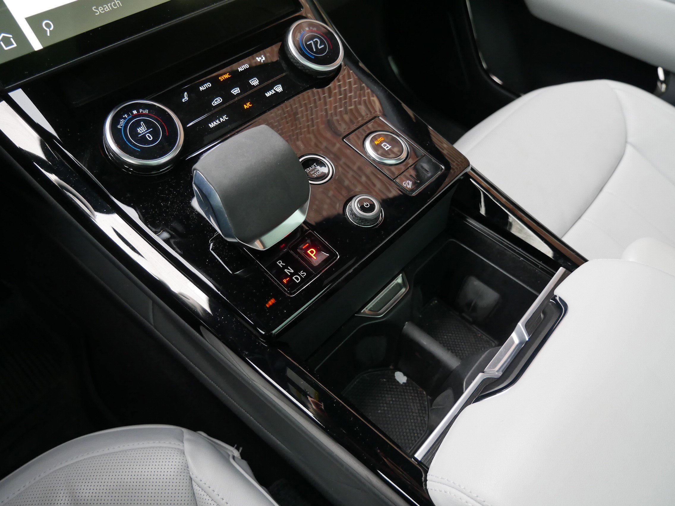 Used 2023 Land Rover Range Rover Sport SE image 21