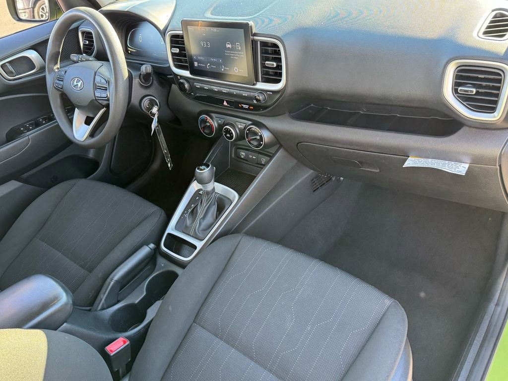 Used 2024 Hyundai Venue SE image 20