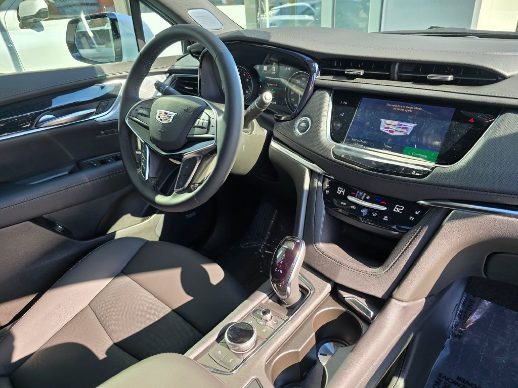 New 2026 Cadillac XT5 Premium Luxury w/ LPO, ONYX Package AWD/4WD image 10