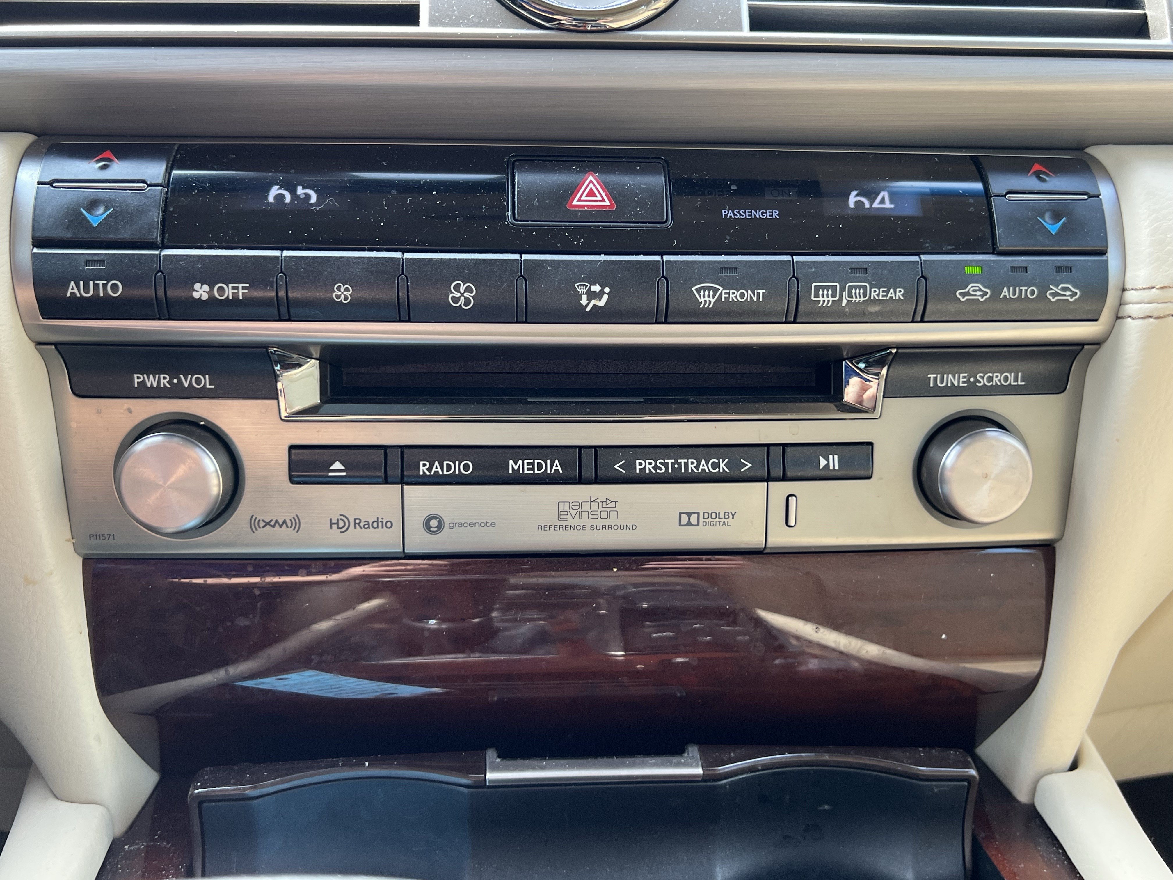 Used 2017 Lexus LS 460 L w/ Ultra Luxury Package RWD image 30