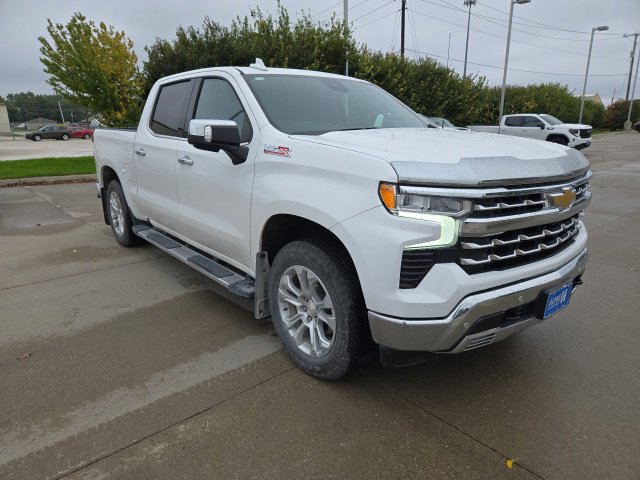 Used 2024 Chevrolet Silverado 1500 LTZ AWD/4WD image 1