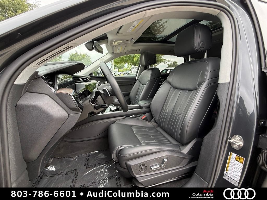 Used 2019 Audi e-tron Prestige w/ Prestige Package AWD/4WD image 5