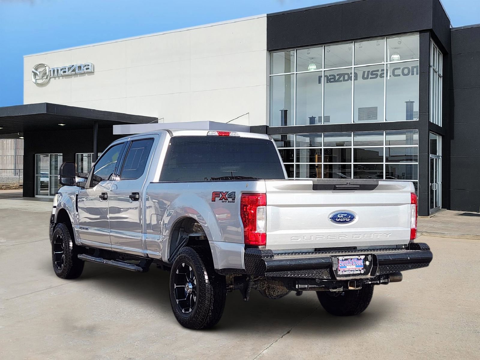 Used 2019 Ford F250 XLT w/ XLT Value Package image 4