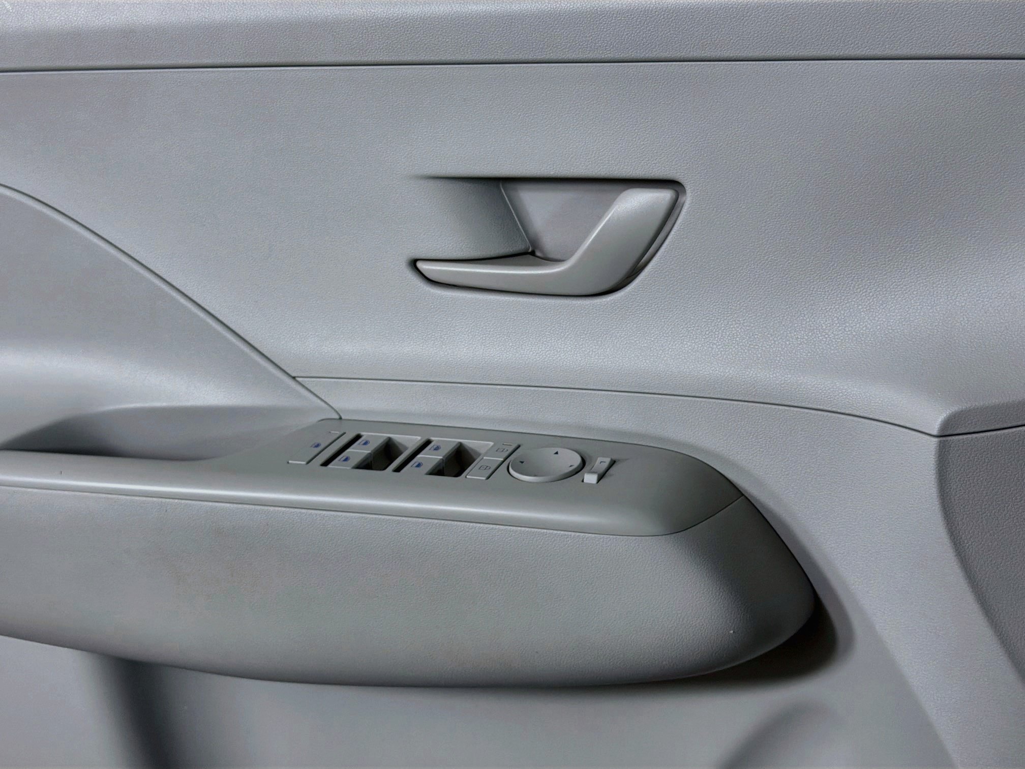 Used 2025 Hyundai Kona SEL FWD image 15