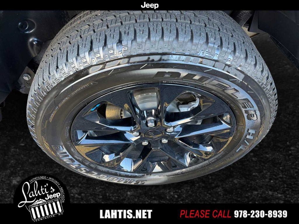 Certified 2022 Jeep Wrangler Unlimited Sahara image 22