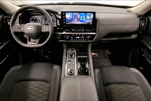 New 2026 Nissan Pathfinder SV w/ SV Premium Package AWD/4WD image 6