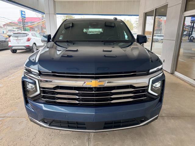 New 2026 Chevrolet Suburban LT image 3