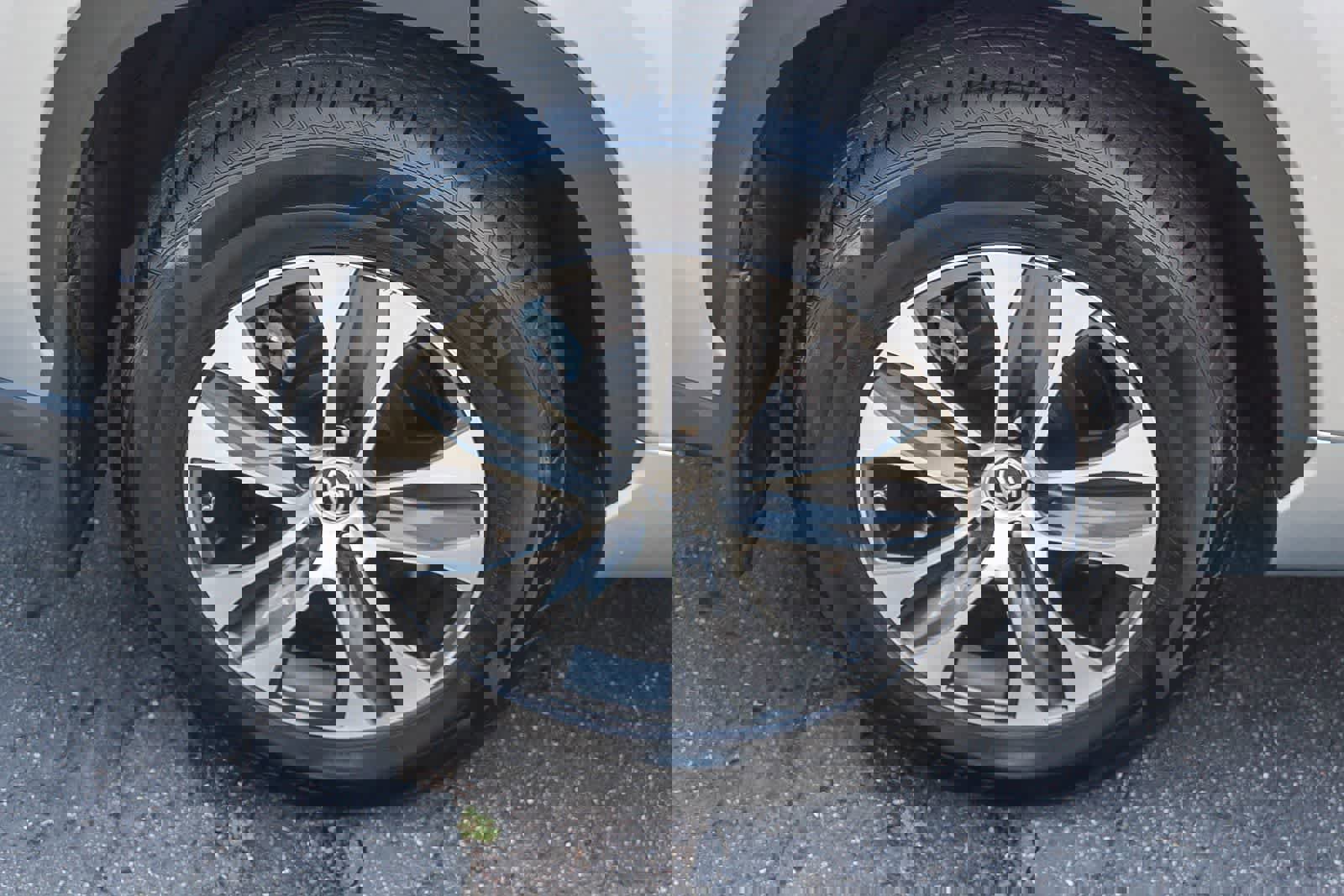 Used 2021 Toyota Highlander XLE image 13