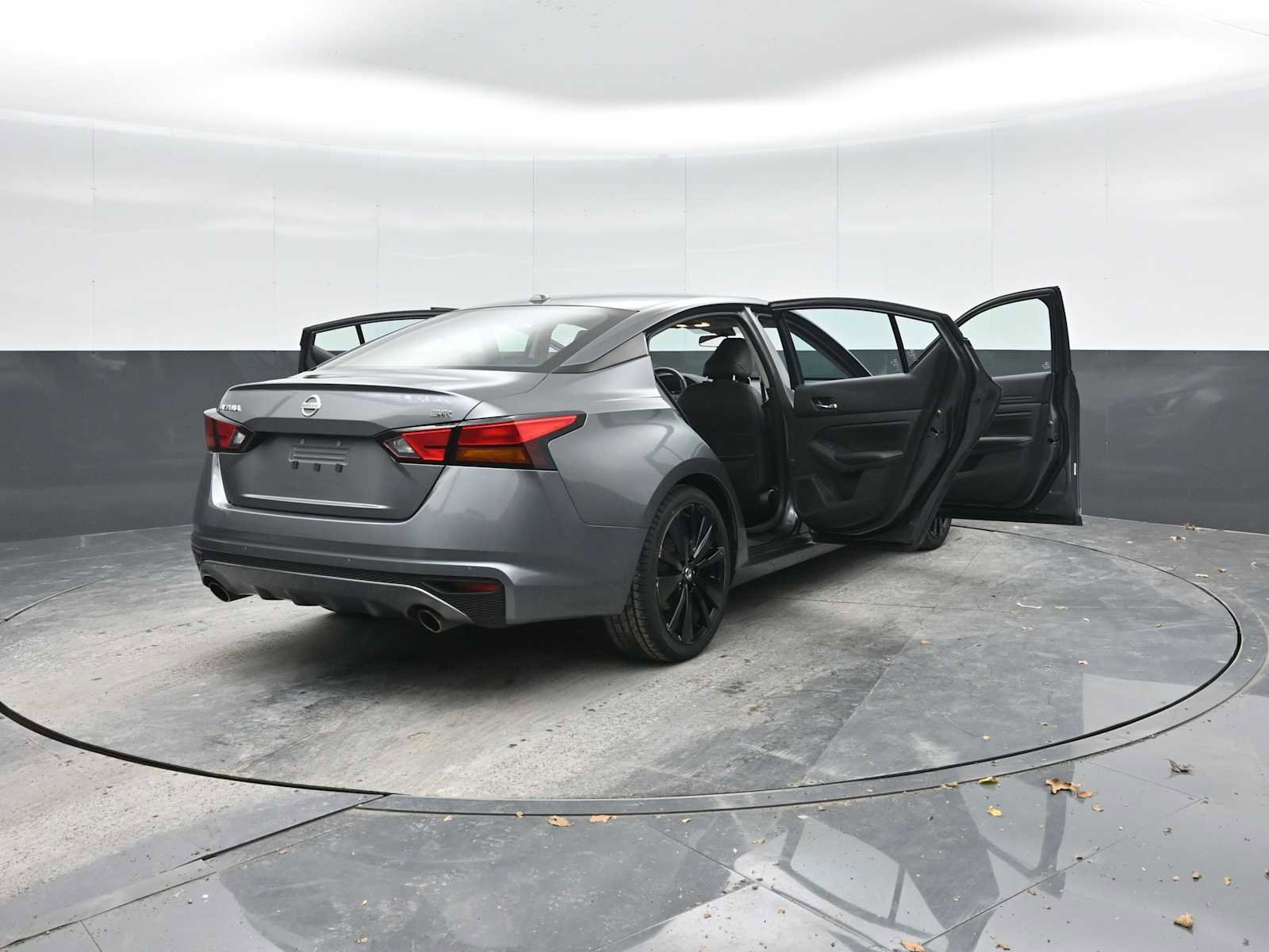 Used 2022 Nissan Altima 2.5 SR image 42