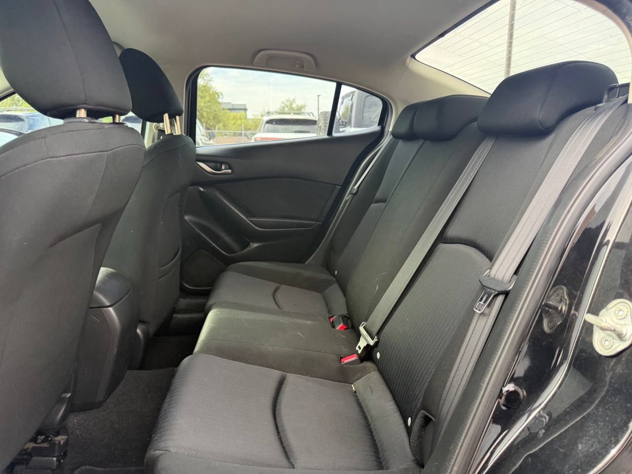 Used 2014 MAZDA MAZDA3 i Sport FWD image 9