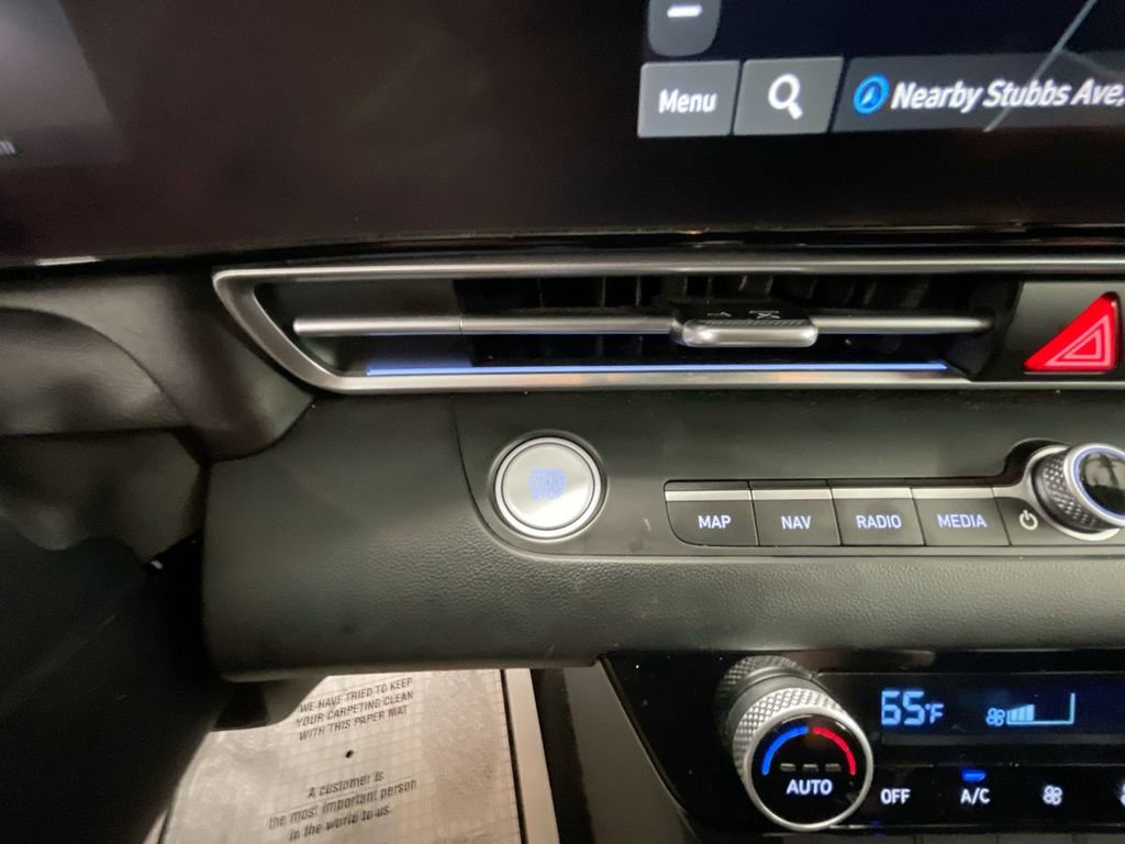 Used 2025 Hyundai Elantra SEL image 17