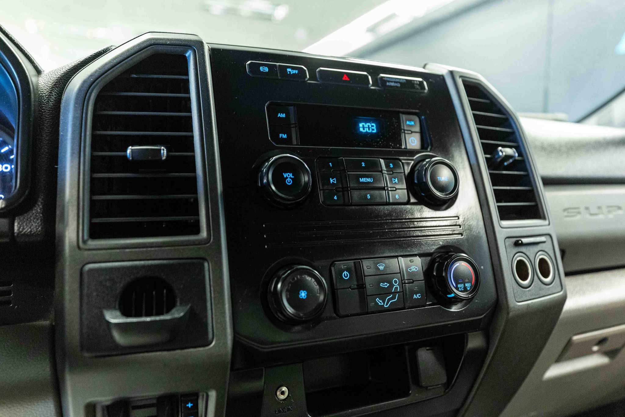 Used 2017 Ford F250 XL AWD/4WD image 13