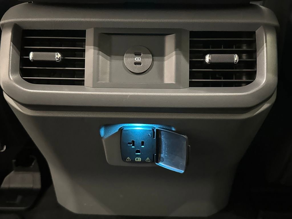 New 2025 Ford F150 Lightning Flash image 32