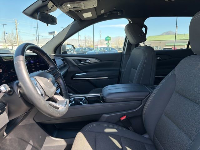 Used 2024 Chevrolet Traverse LT image 24