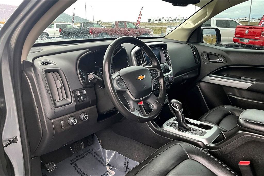 Used 2022 Chevrolet Colorado LT w/ Redline Special Edition AWD/4WD image 14