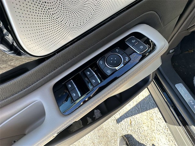 New 2024 Lincoln Aviator Reserve w/ Equipment Group 201A image 13