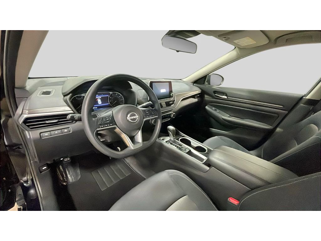 Used 2024 Nissan Altima 2.5 SV image 10