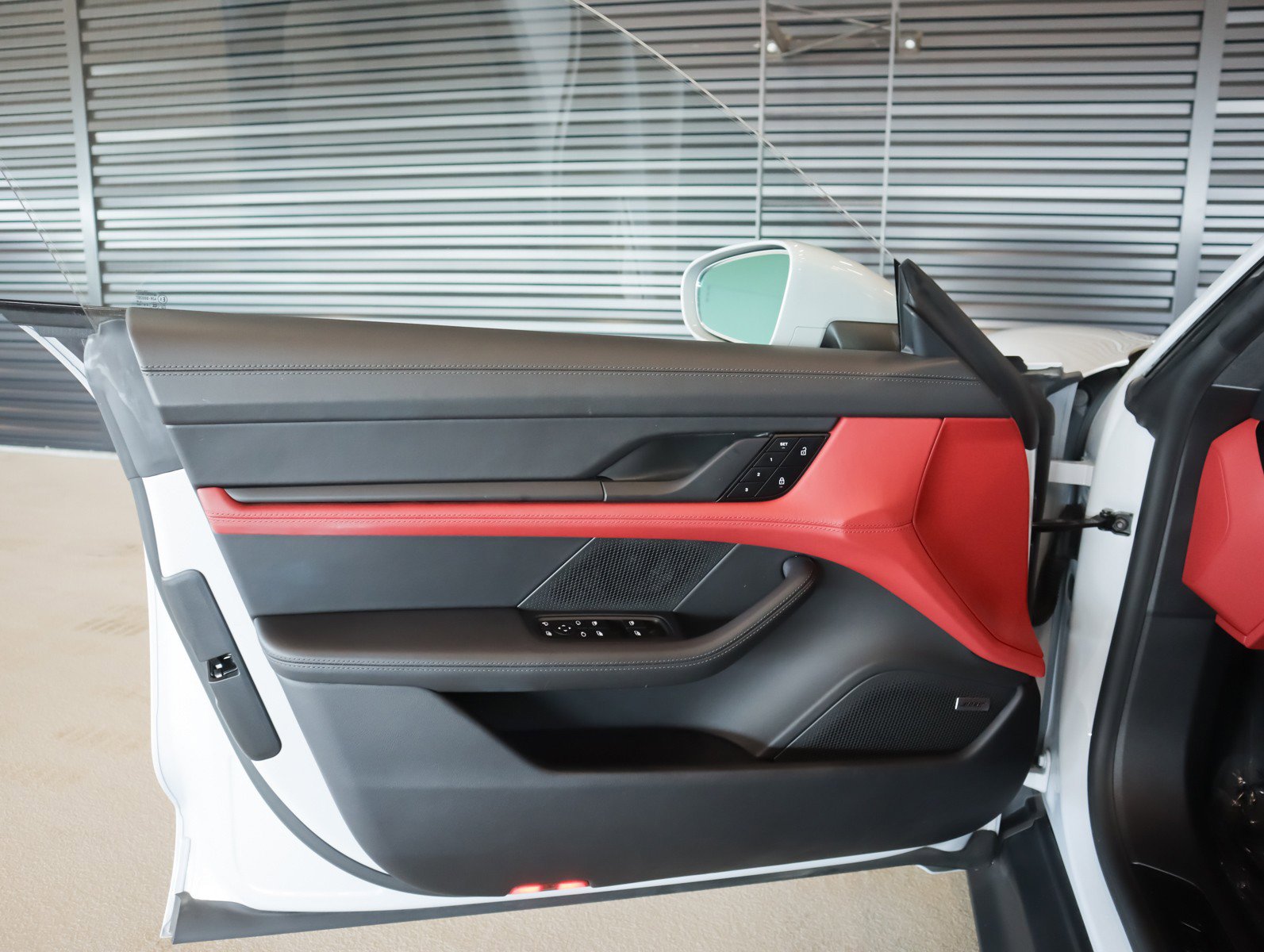 Used 2024 Porsche Taycan GTS image 25